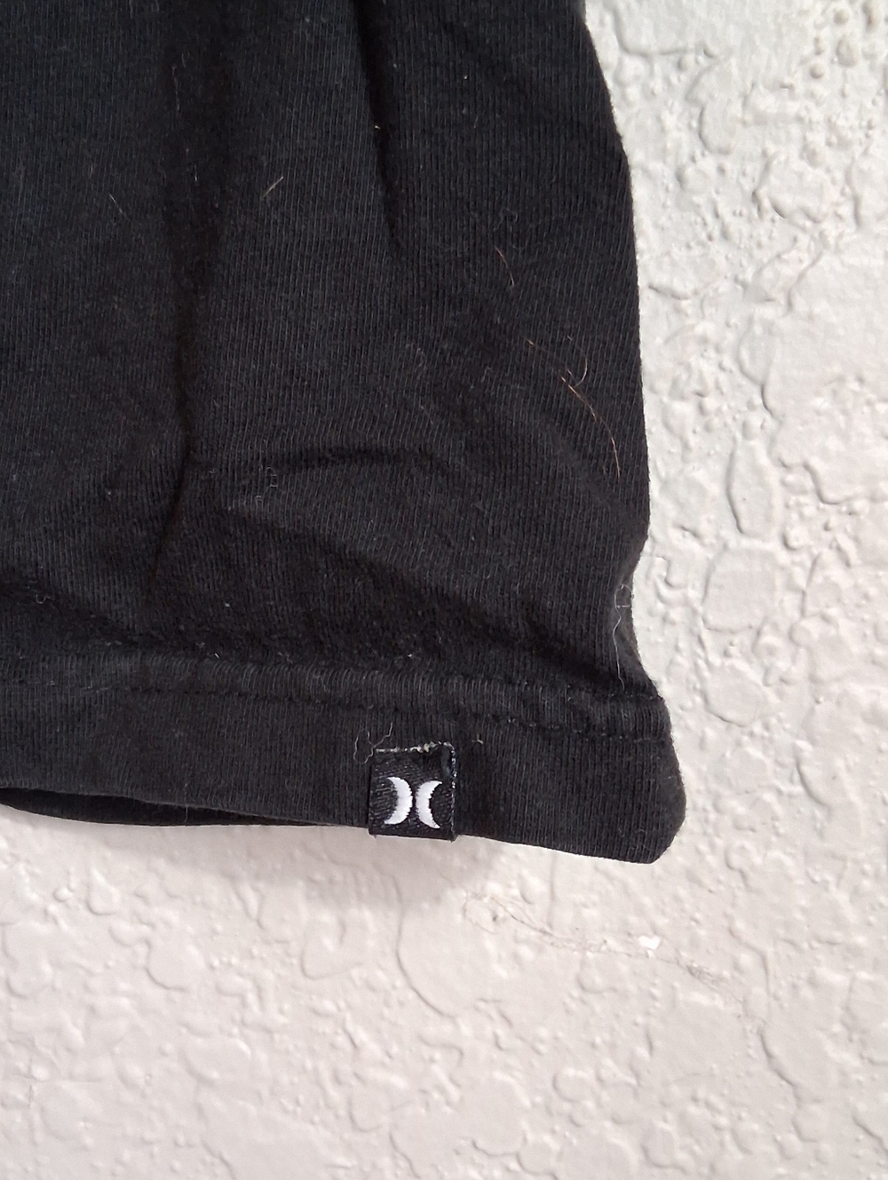 Hurley | Rainbow Logo Black Tee - Size (5) Small - Picture 3 of 5